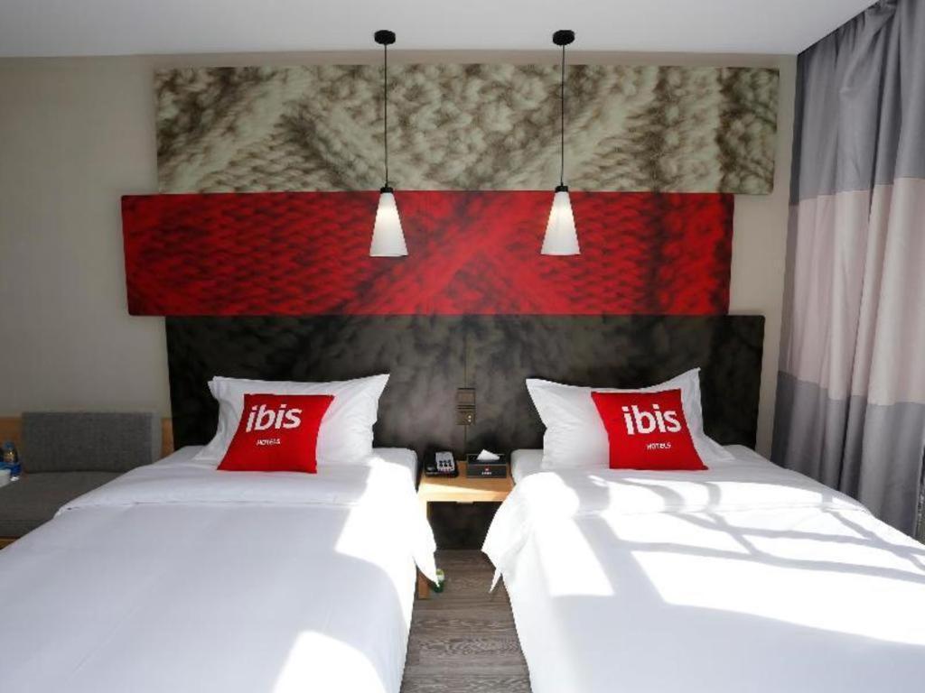 Готель Ibis Kunming Beijing Rd Екстер'єр фото