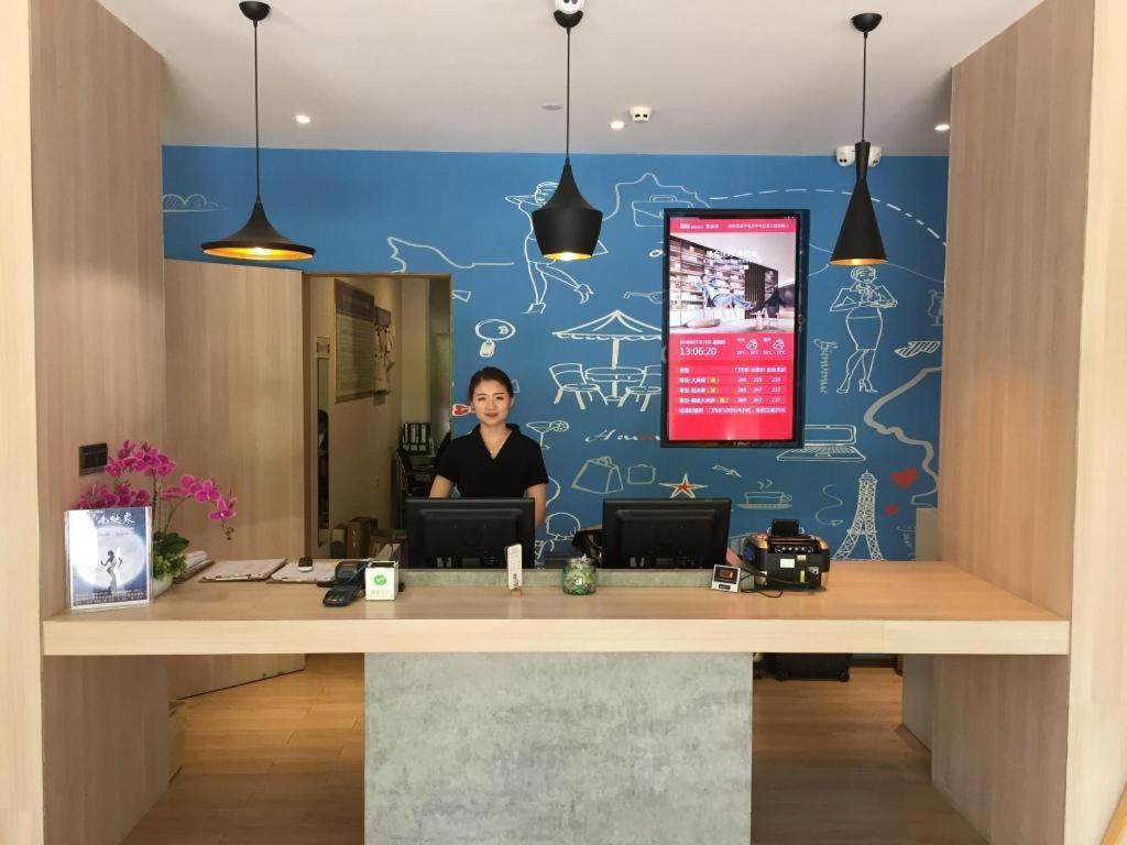 Готель Ibis Kunming Beijing Rd Екстер'єр фото