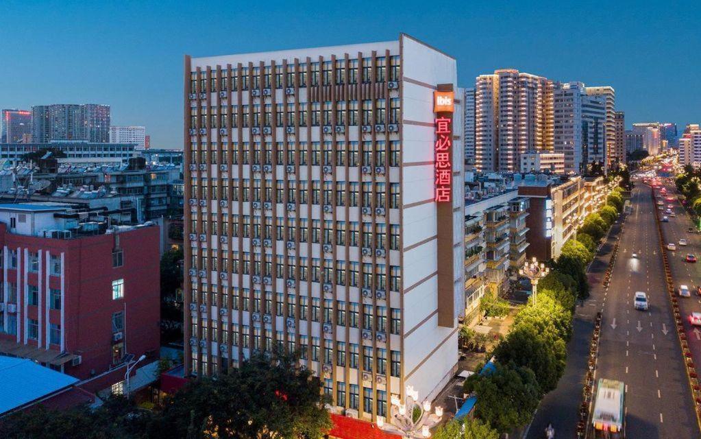 Готель Ibis Kunming Beijing Rd Екстер'єр фото