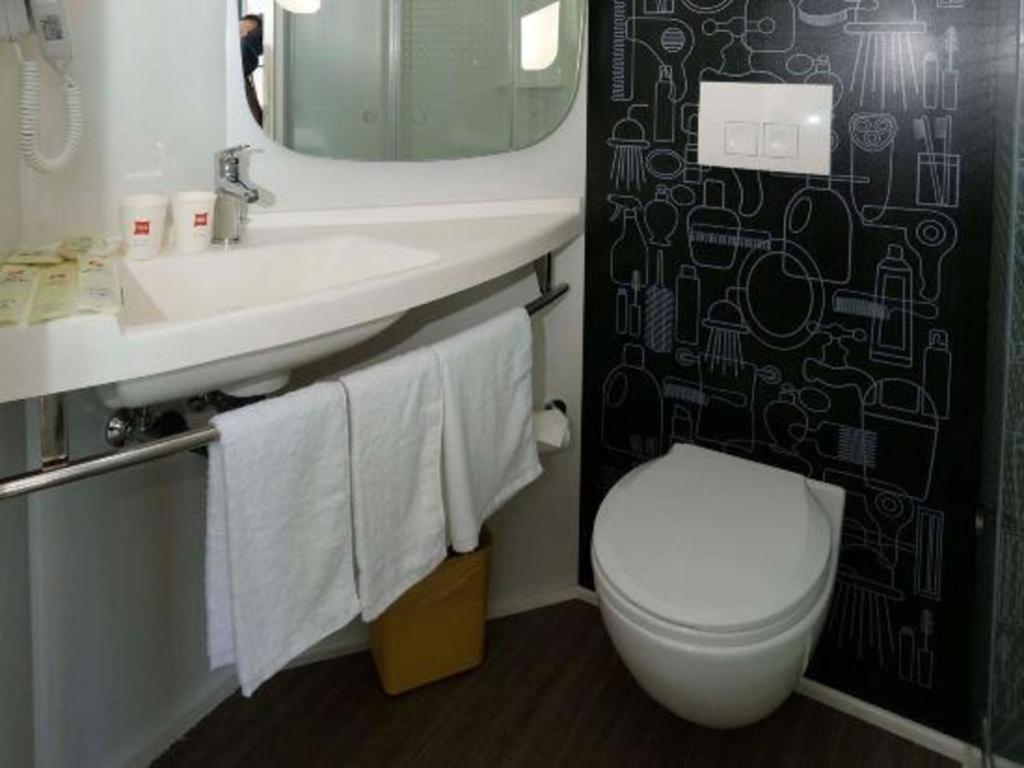 Готель Ibis Kunming Beijing Rd Екстер'єр фото