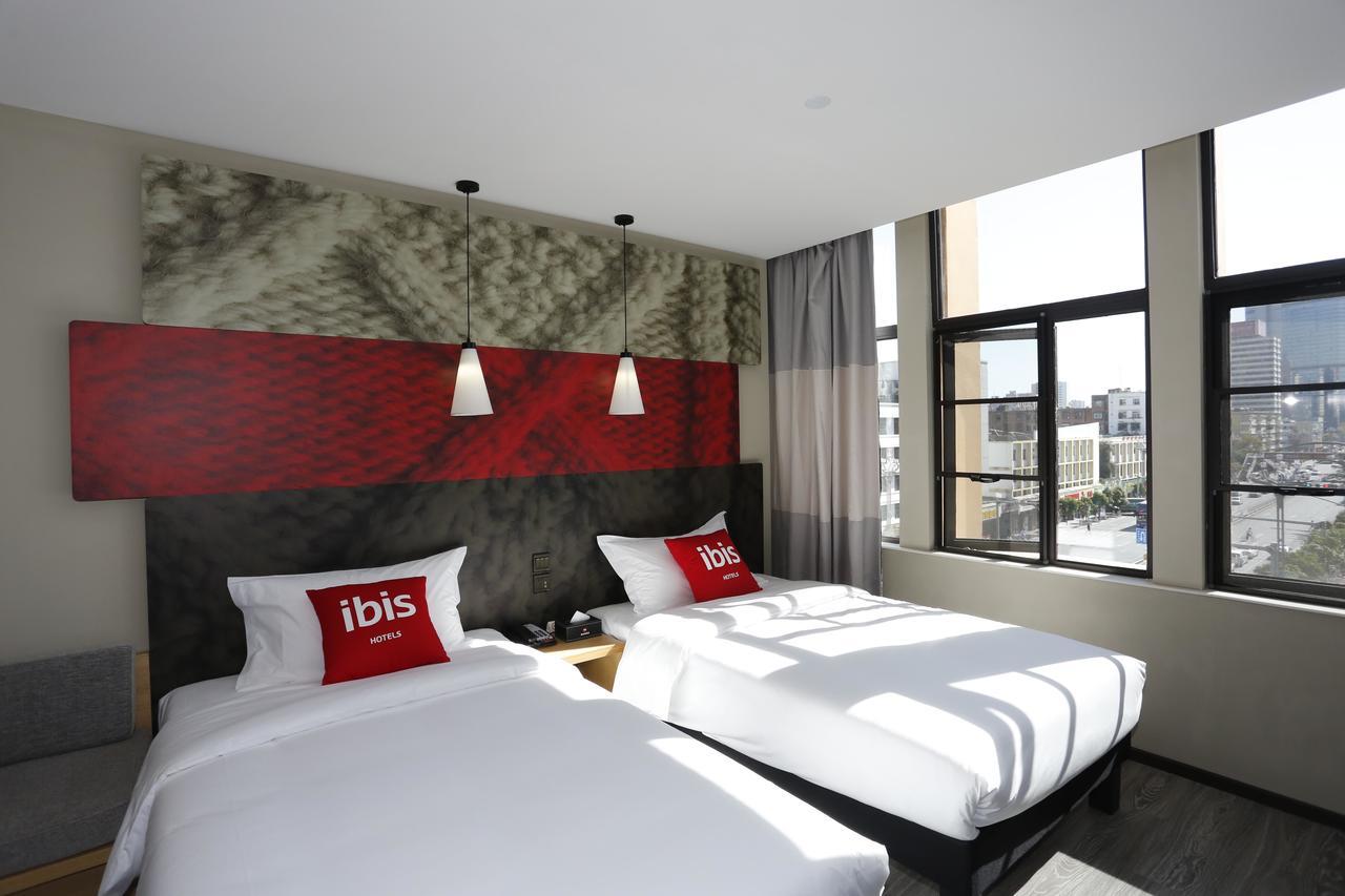 Готель Ibis Kunming Beijing Rd Екстер'єр фото